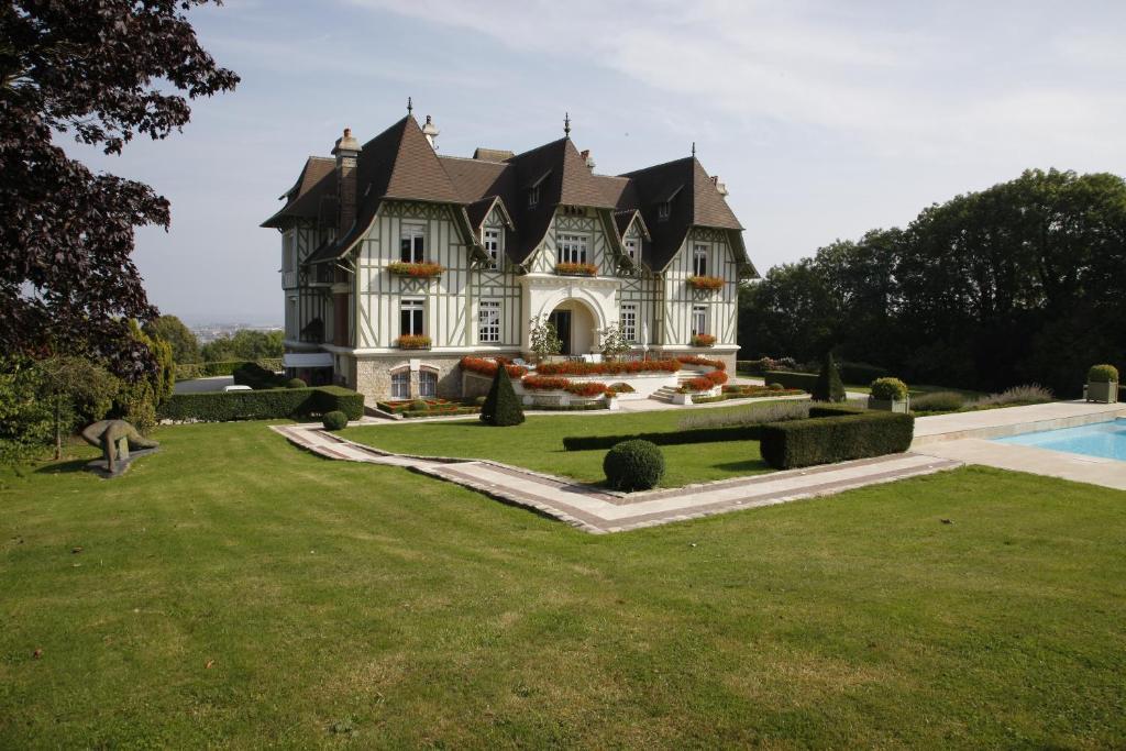 Manoir De Benerville Bed & Breakfast โดวีลล์ ภายนอก รูปภาพ
