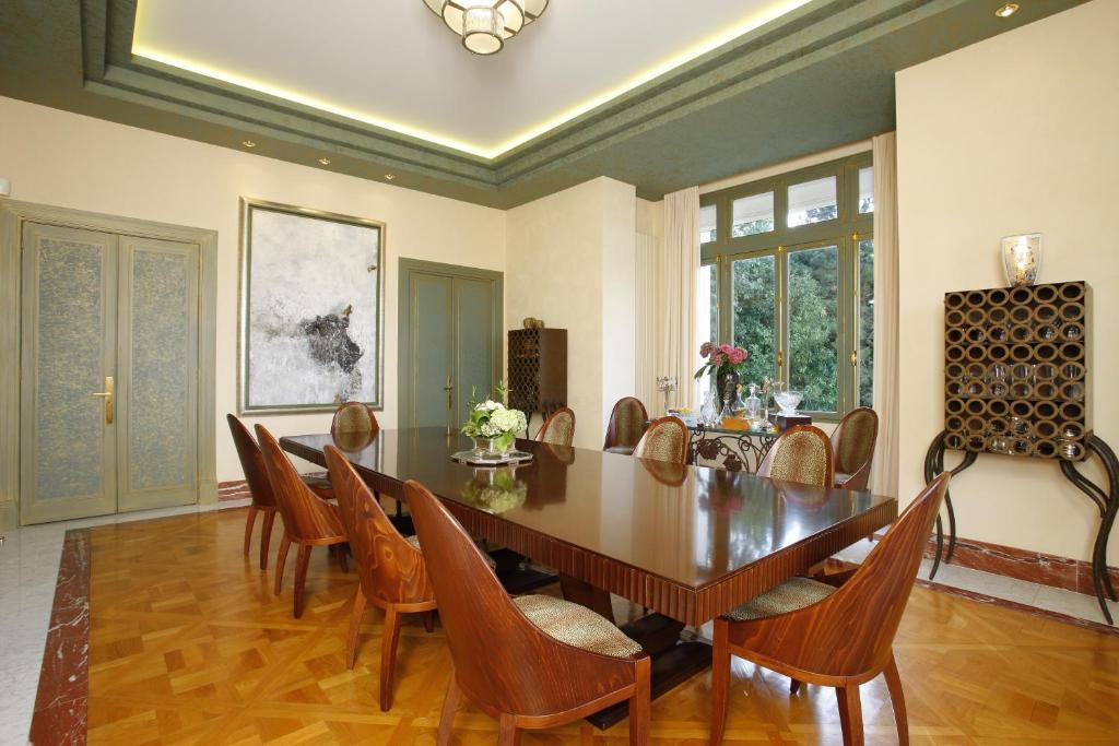 Manoir De Benerville Bed & Breakfast โดวีลล์ ภายนอก รูปภาพ