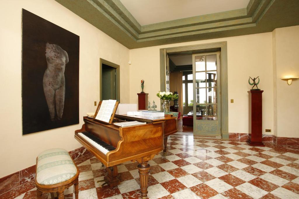Manoir De Benerville Bed & Breakfast โดวีลล์ ภายนอก รูปภาพ